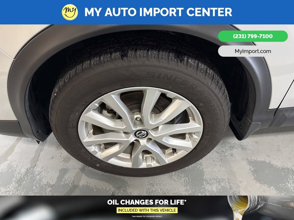 Used 2022 Nissan Rogue Sport SV w/ Technology Package image 10