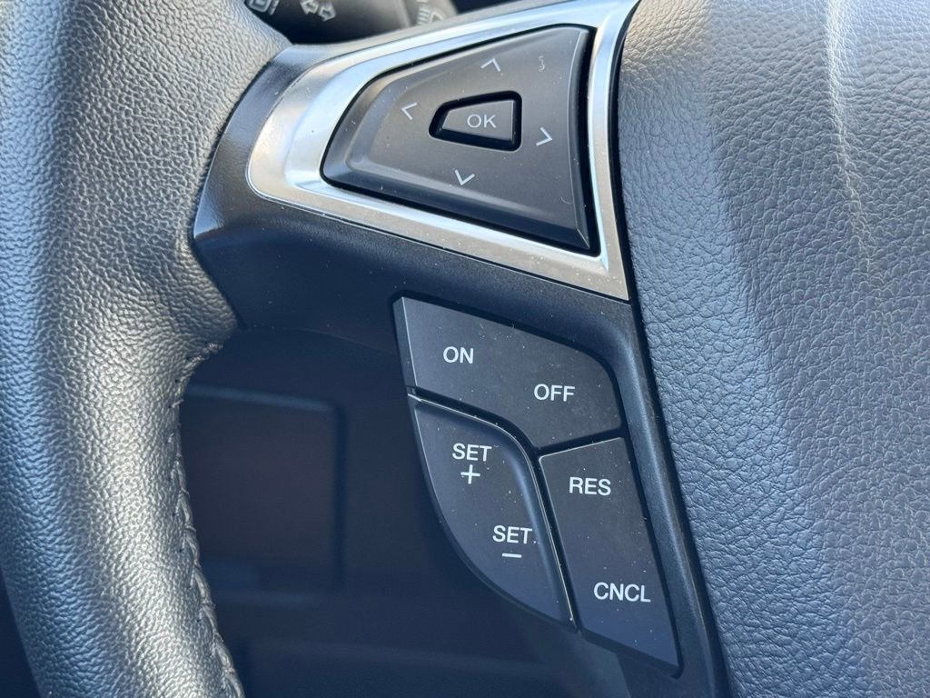 Used 2024 Ford Edge Titanium image 9