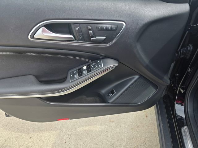 Used 2016 Mercedes-Benz GLA 250 4MATIC image 25