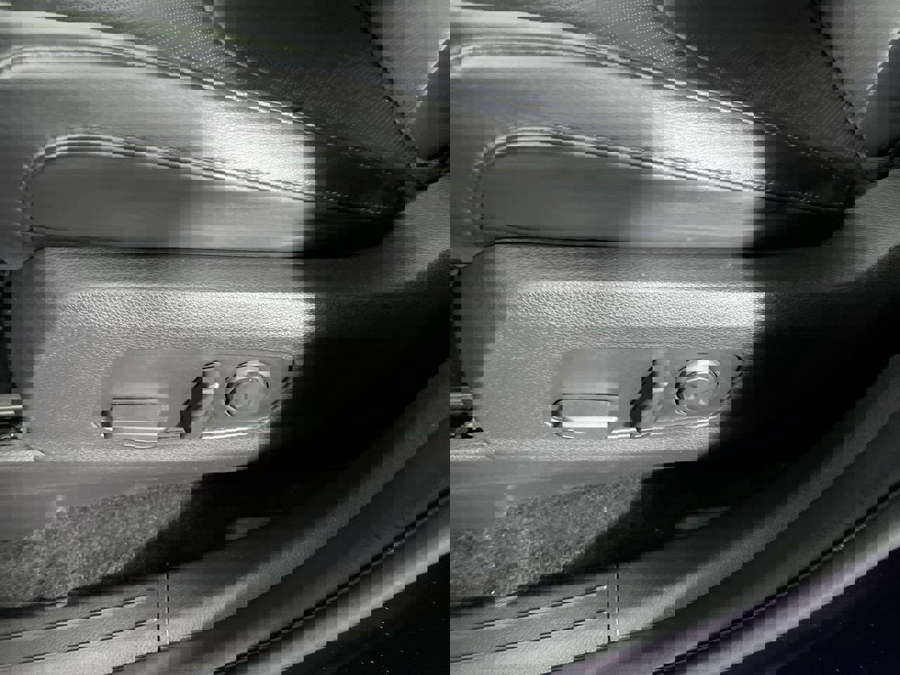 Certified 2024 Kia Carnival LX image 14