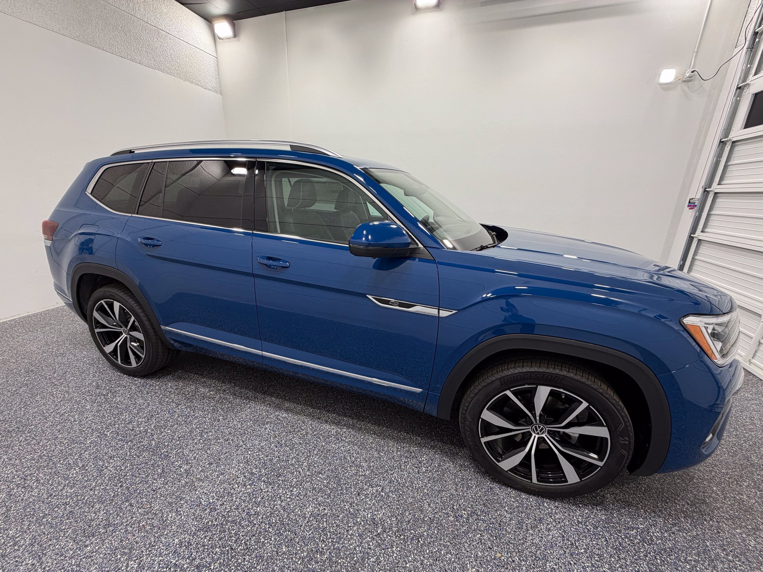 New 2026 Volkswagen Atlas SEL Premium R-Line AWD/4WD image 8