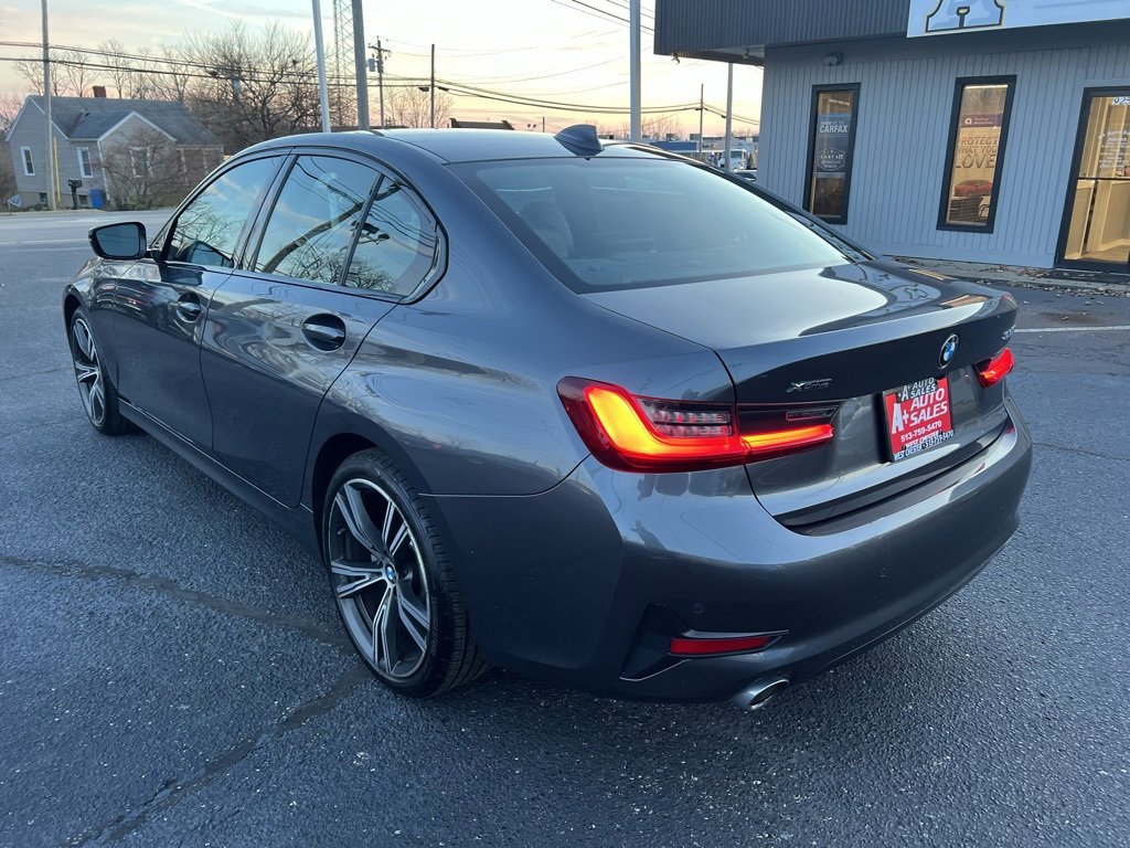 Used 2022 BMW 330i xDrive Sedan w/ Driving Assistance Package image 8