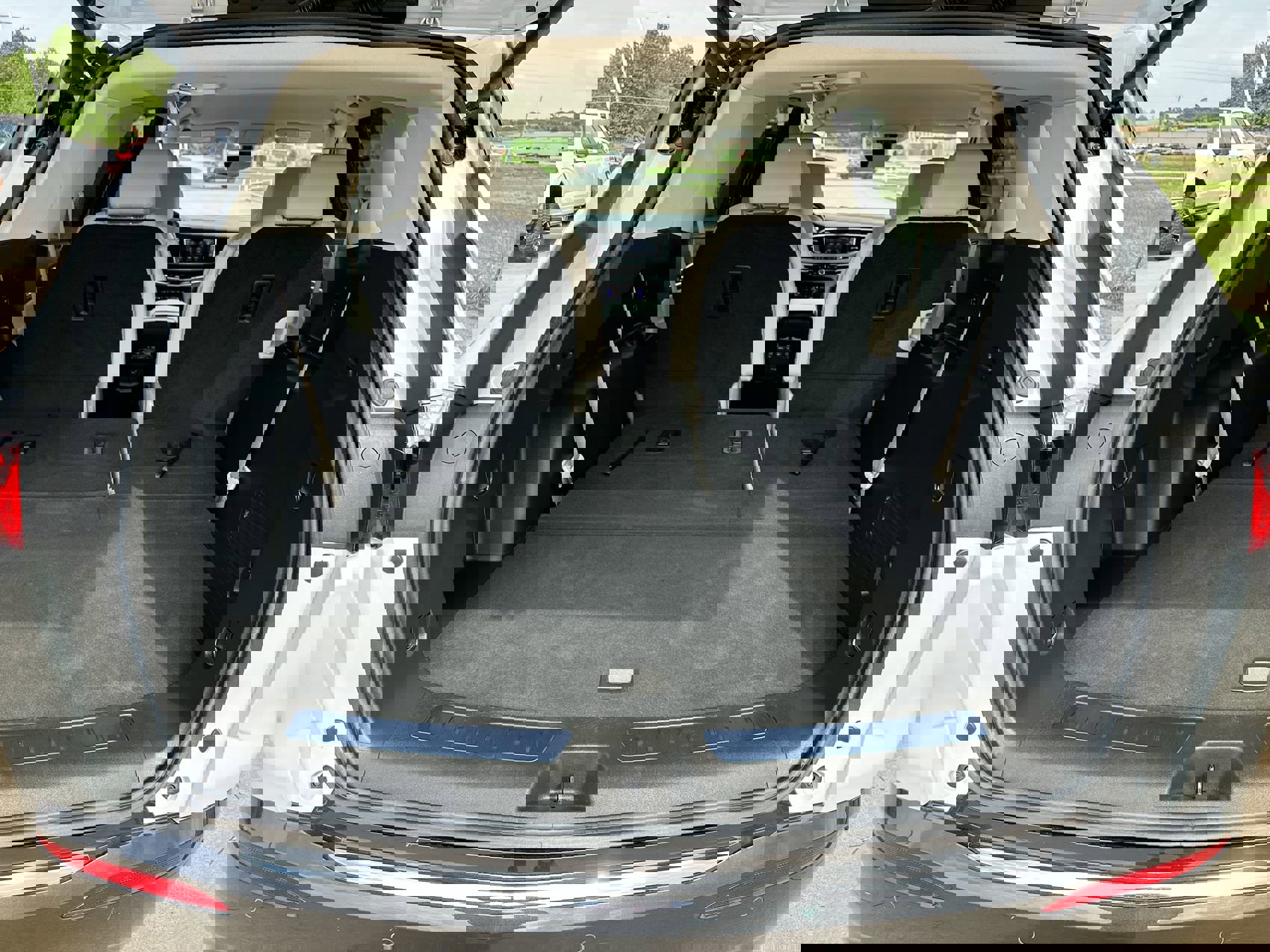 Used 2023 Buick Enclave Essence w/ Sport Touring Edition image 23