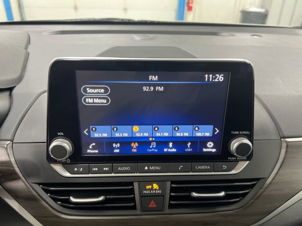 Used 2024 Nissan Altima 2.5 SV FWD image 14