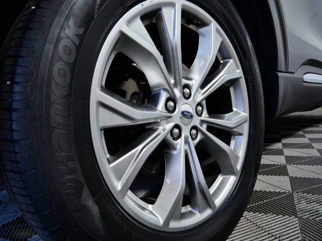 Certified 2020 Ford Explorer XLT w/ Equipment Group 202A AWD/4WD image 9