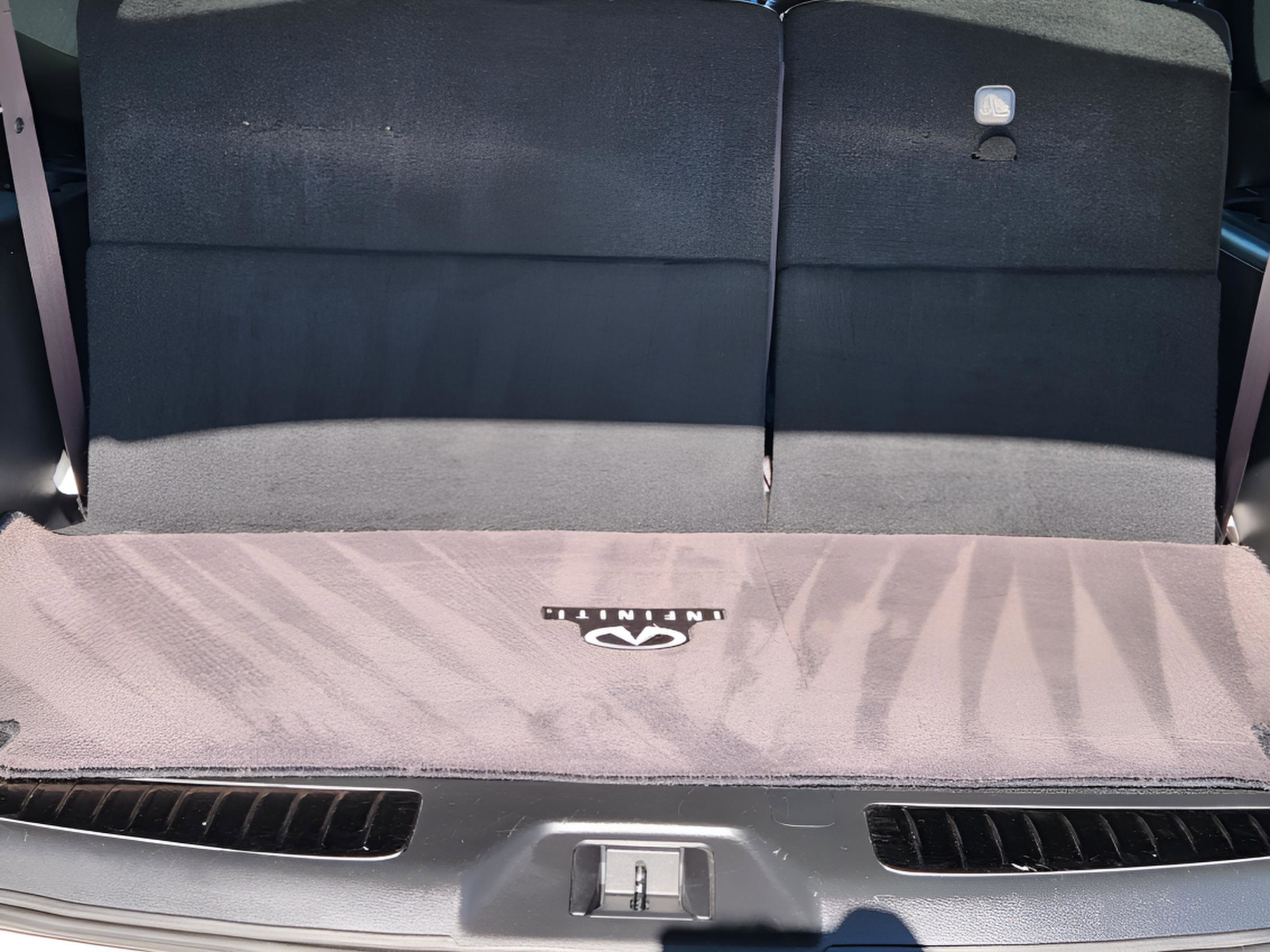 Used 2021 INFINITI QX80 Sensory w/ All-Season Package image 32