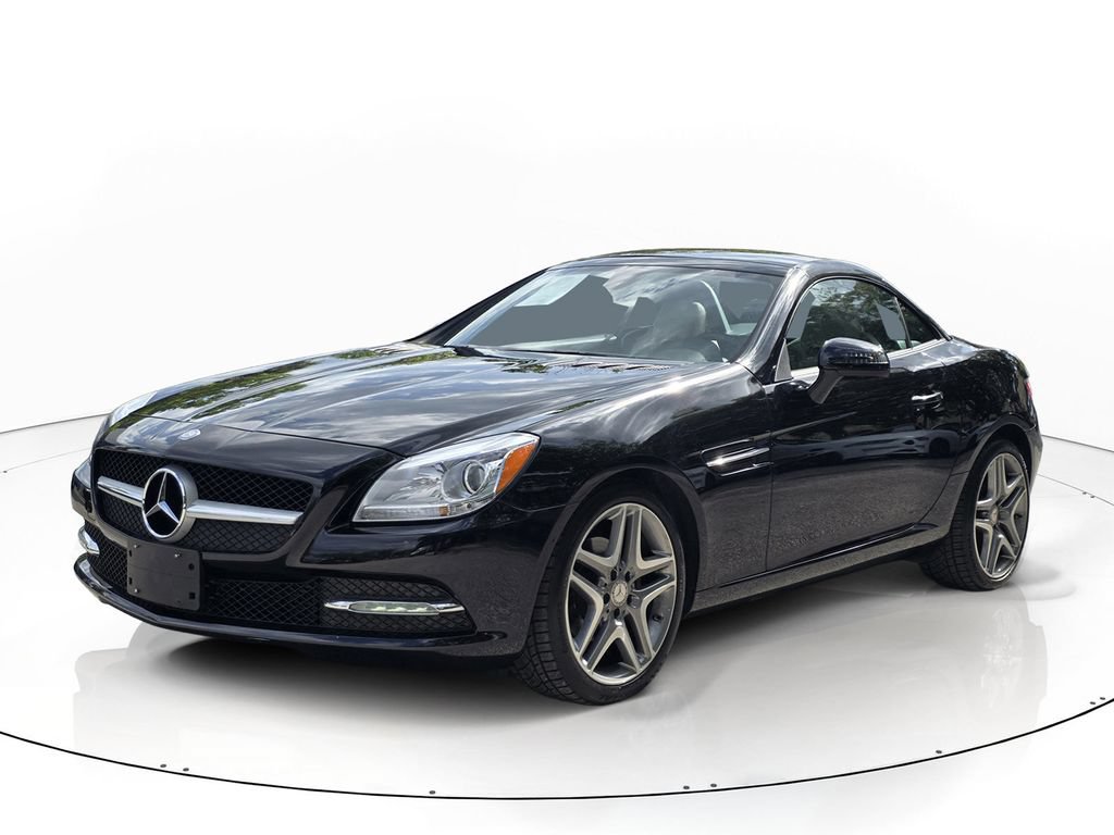 Used 2013 Mercedes-Benz SLK 250 image 4