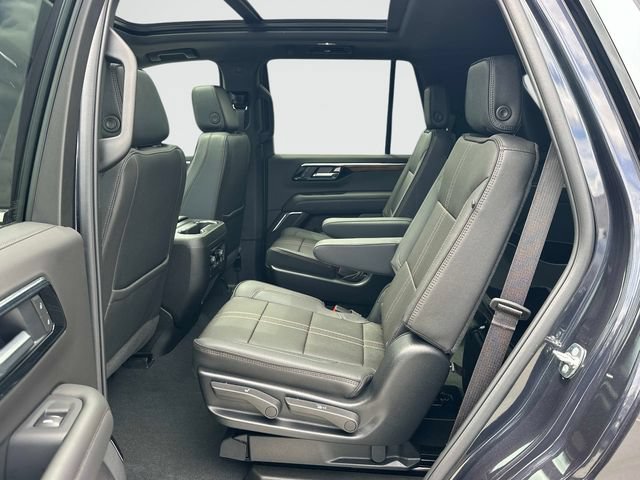 Used 2026 Chevrolet Tahoe High Country AWD/4WD image 17