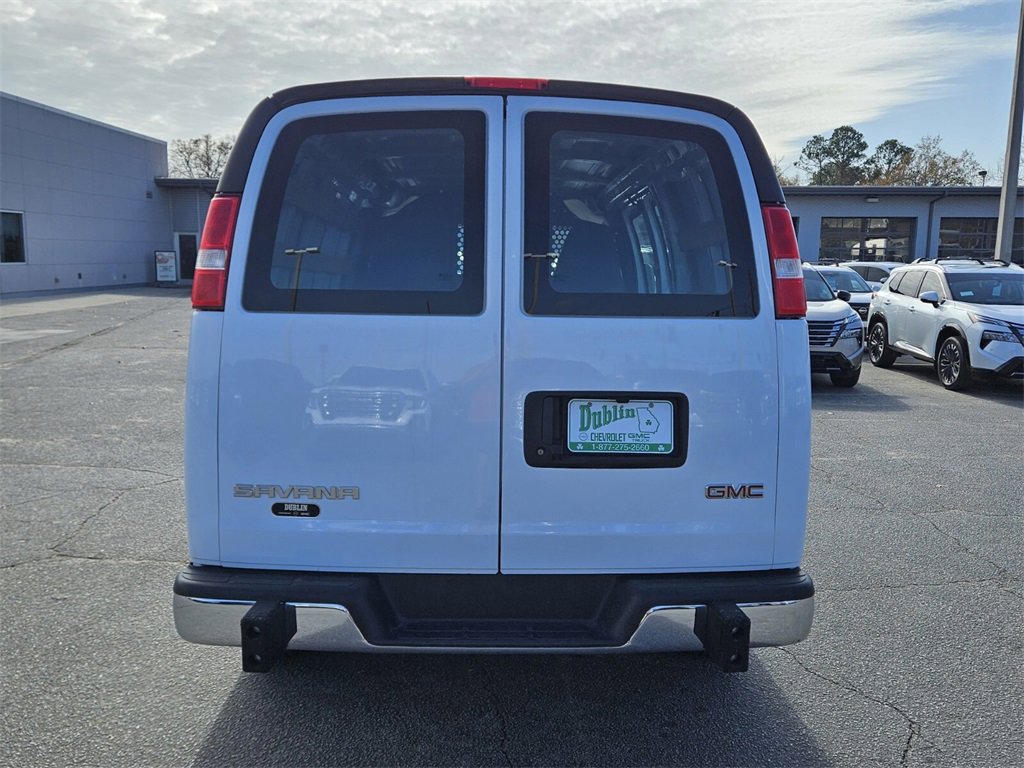 Used 2023 GMC Savana 2500 w/ Driver Convenience Package image 5