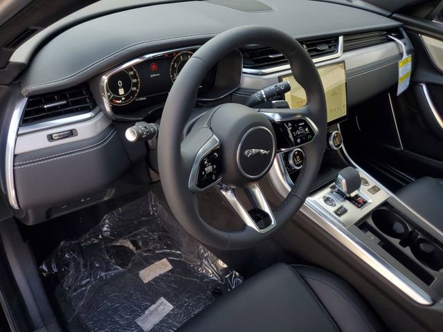 New 2024 Jaguar XF R-Dynamic SE image 18