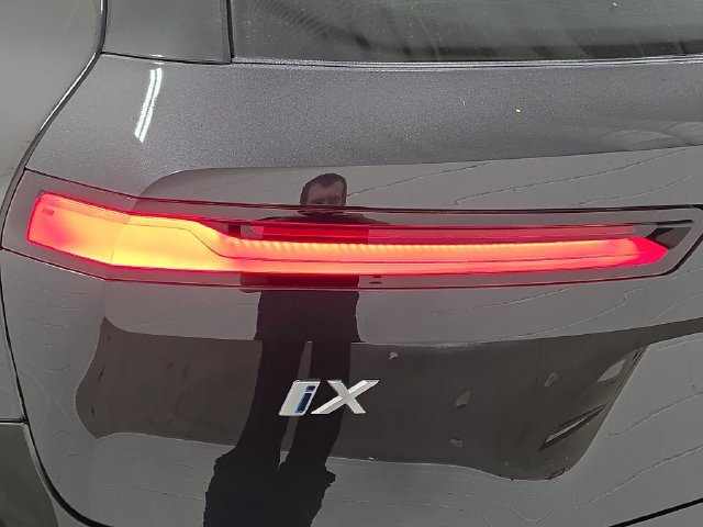 Certified 2024 BMW iX xDrive50 w/ Premium Package AWD/4WD image 28