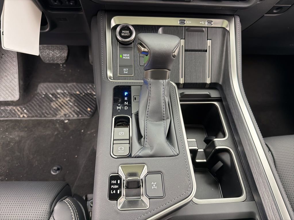 New 2026 Lexus GX 550 w/ Accessory Package (2T) image 14