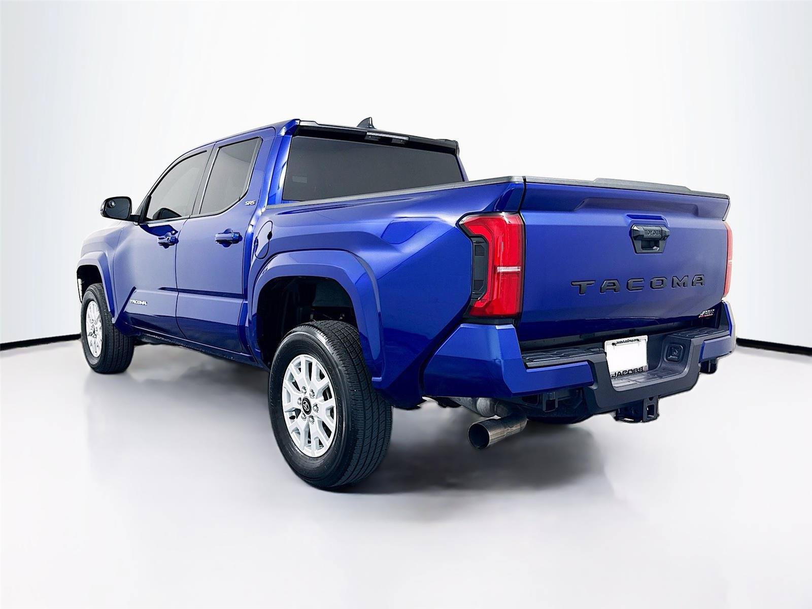 Used 2025 Toyota Tacoma SR5 RWD image 29