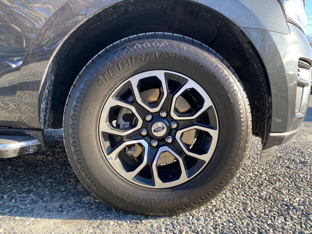 Used 2023 Ford Expedition XLT image 32