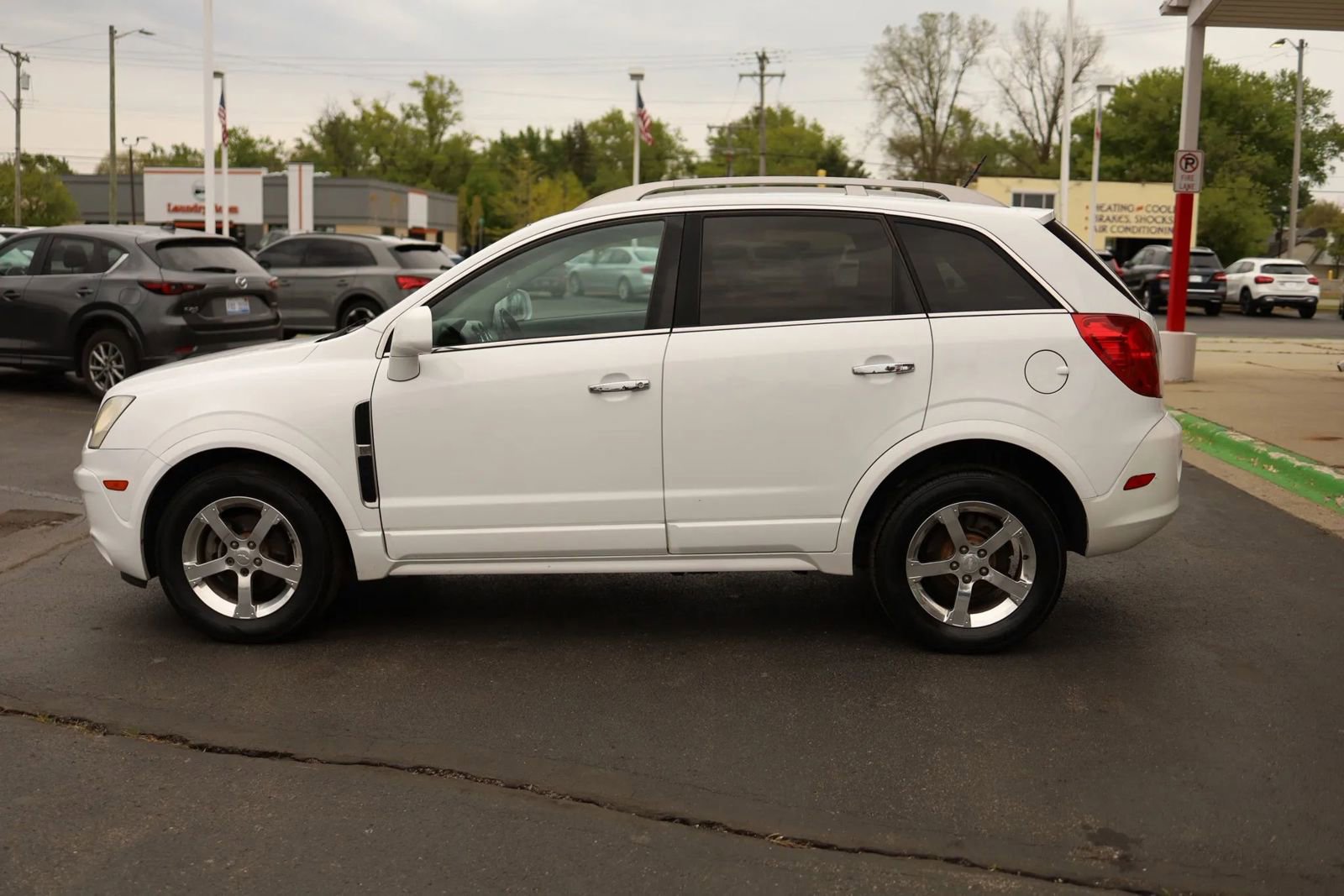 Used 2013 Chevrolet Captiva Sport LT FWD image 8
