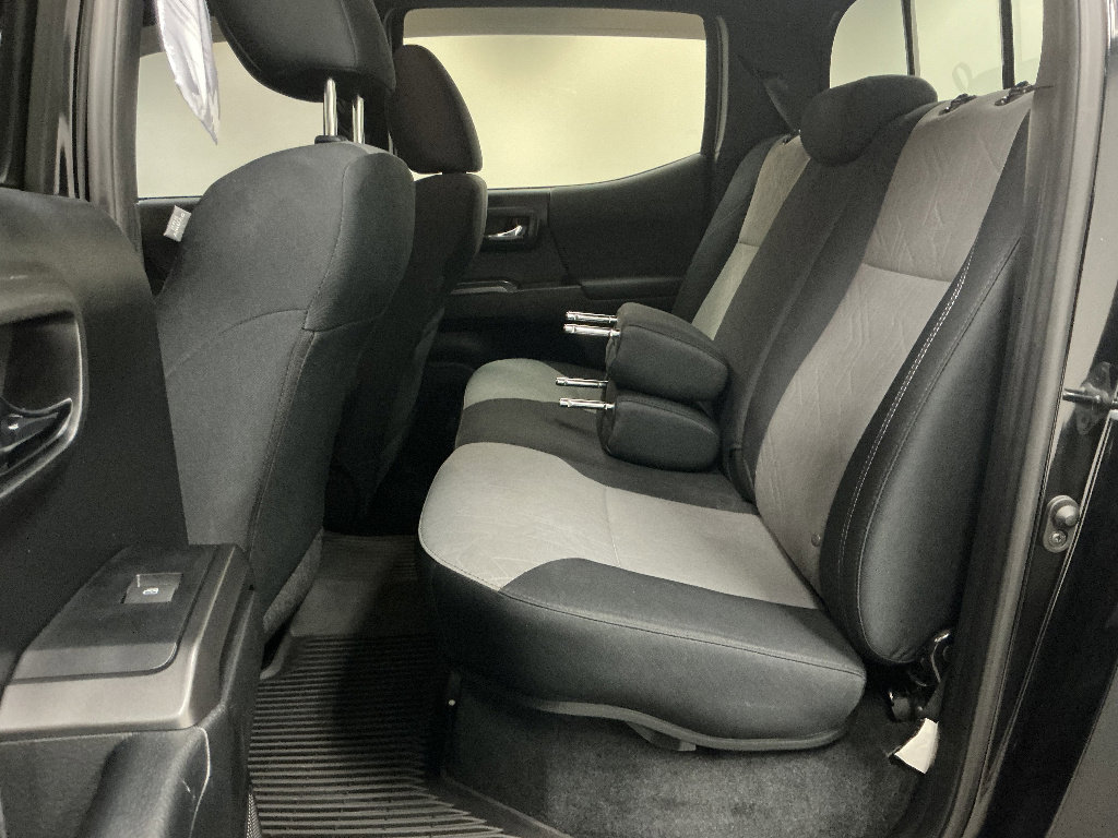 Used 2021 Toyota Tacoma TRD Off-Road w/ Technology Package AWD/4WD image 20