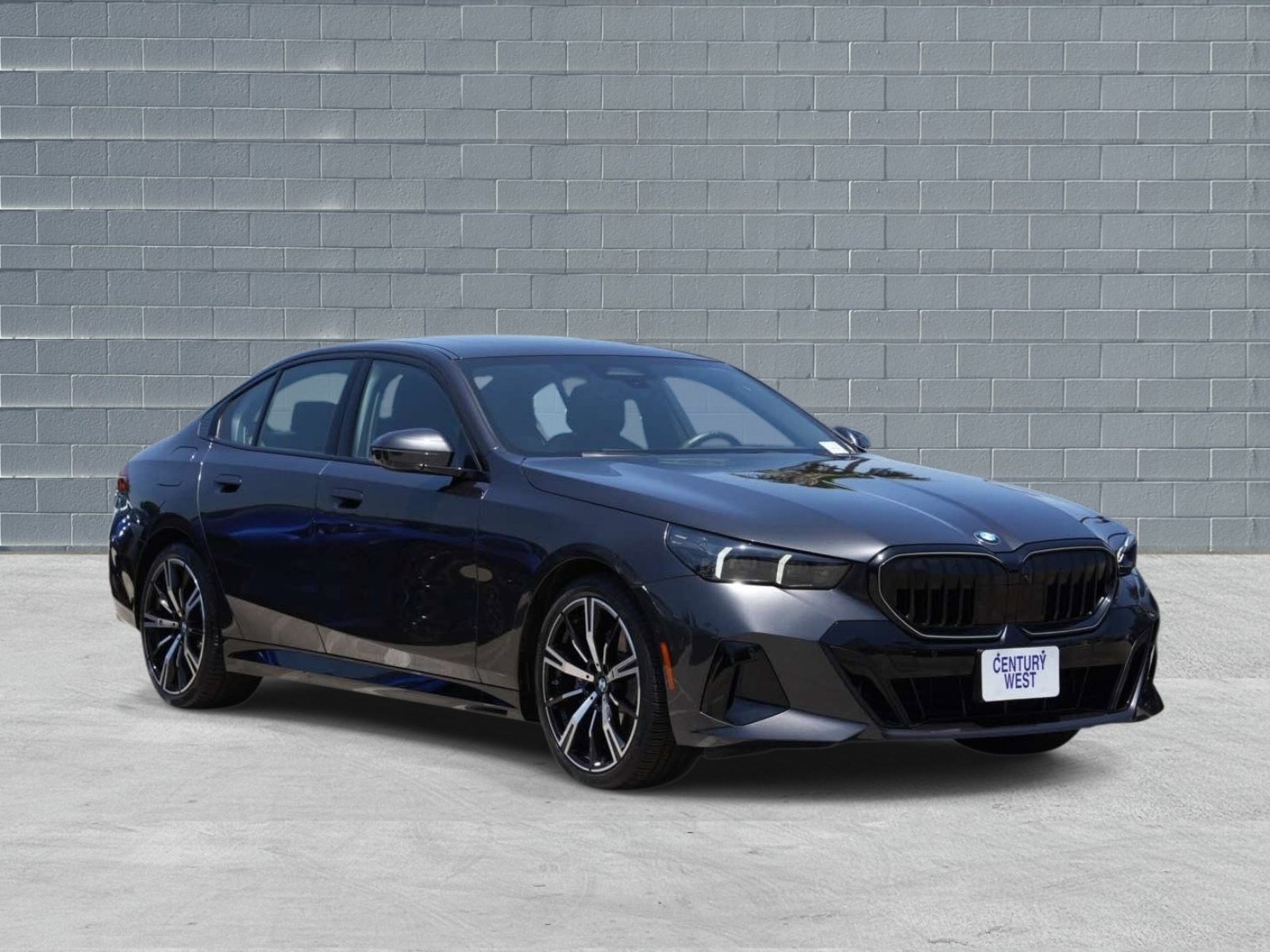 Used 2026 BMW 530i w/ M Sport Package RWD image 1
