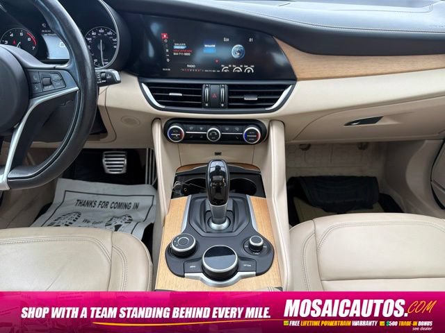 Used 2019 Alfa Romeo Giulia Ti w/ Quick Order Package 22X Lusso AWD/4WD image 15