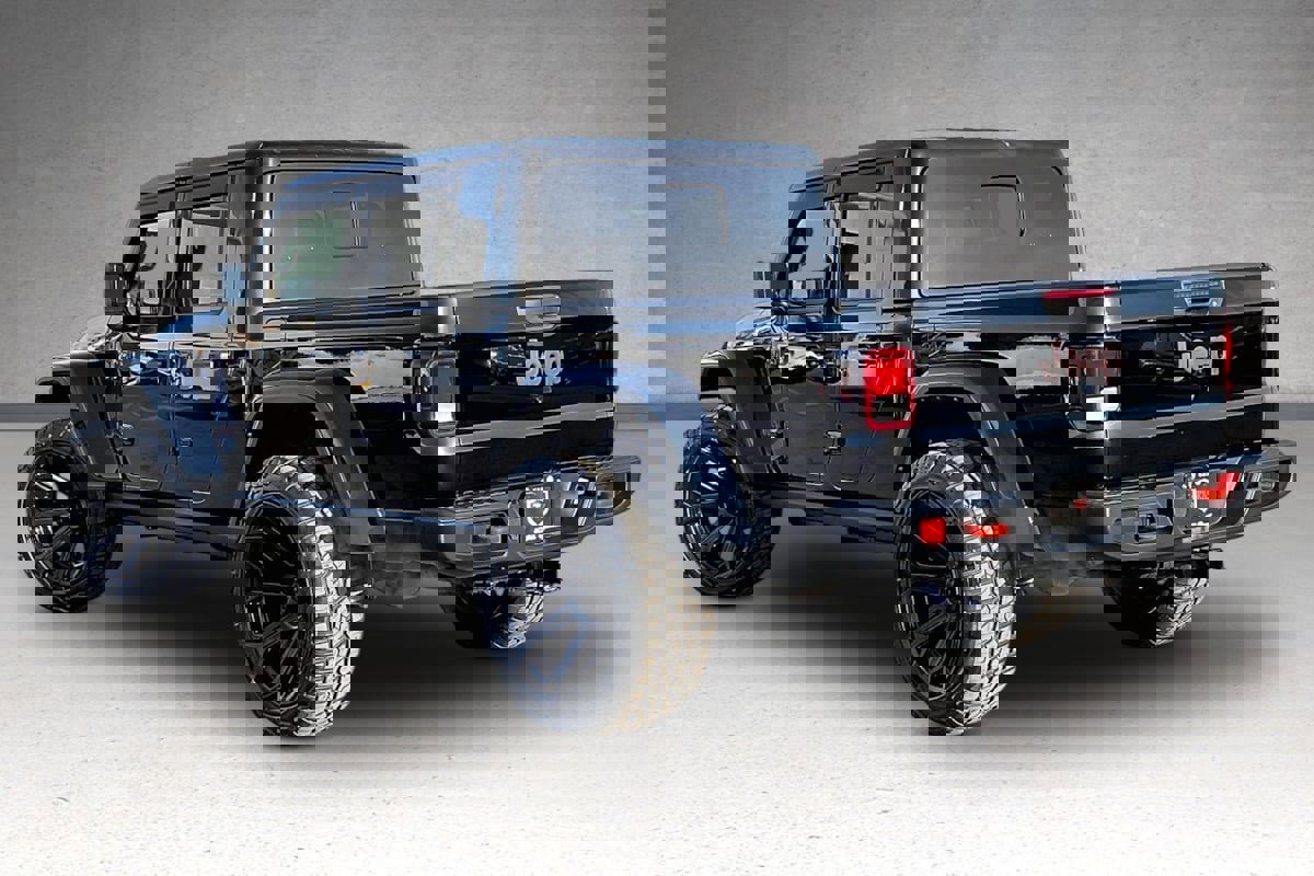 Used 2022 Jeep Gladiator Mojave w/ Trailer Tow Package image 30