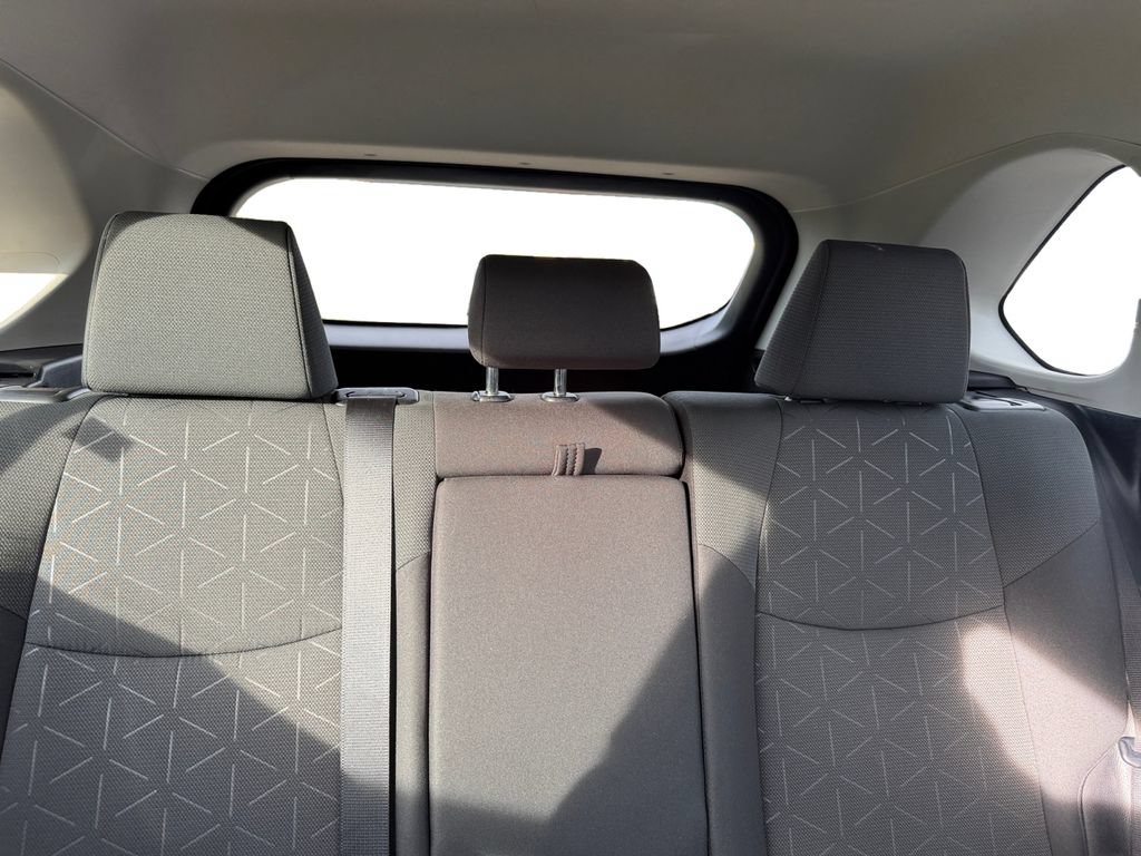 Used 2024 Toyota RAV4 XLE FWD image 14