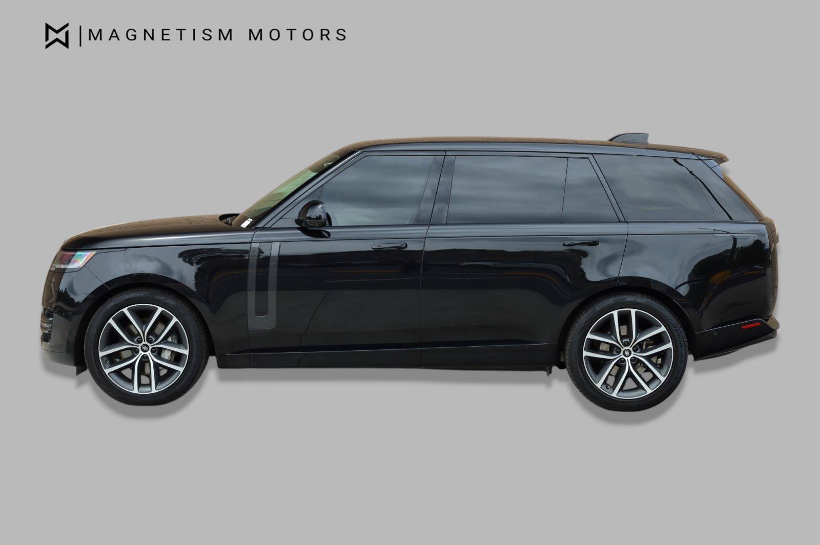 Used 2024 Land Rover Range Rover Long Wheelbase SE AWD/4WD image 3