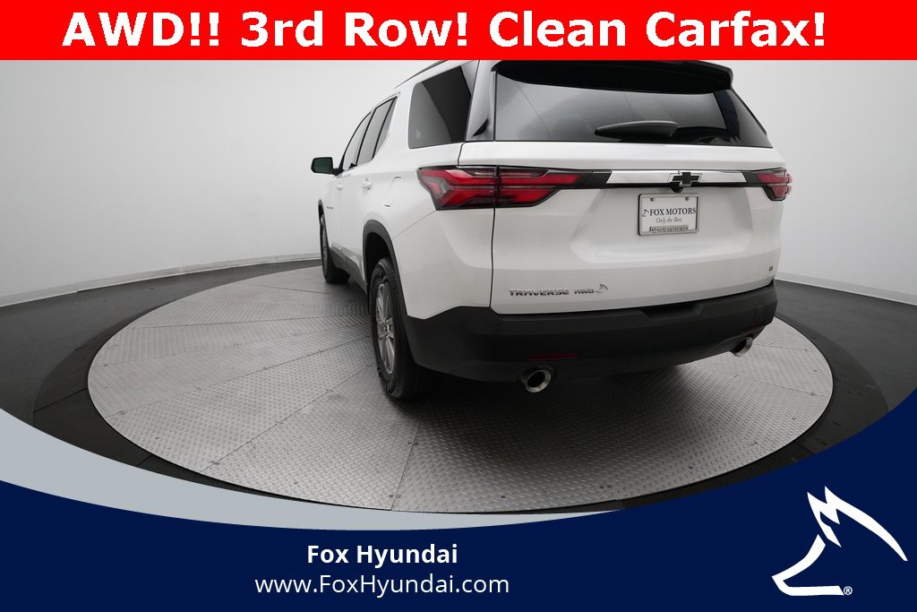 Used 2023 Chevrolet Traverse LT image 35