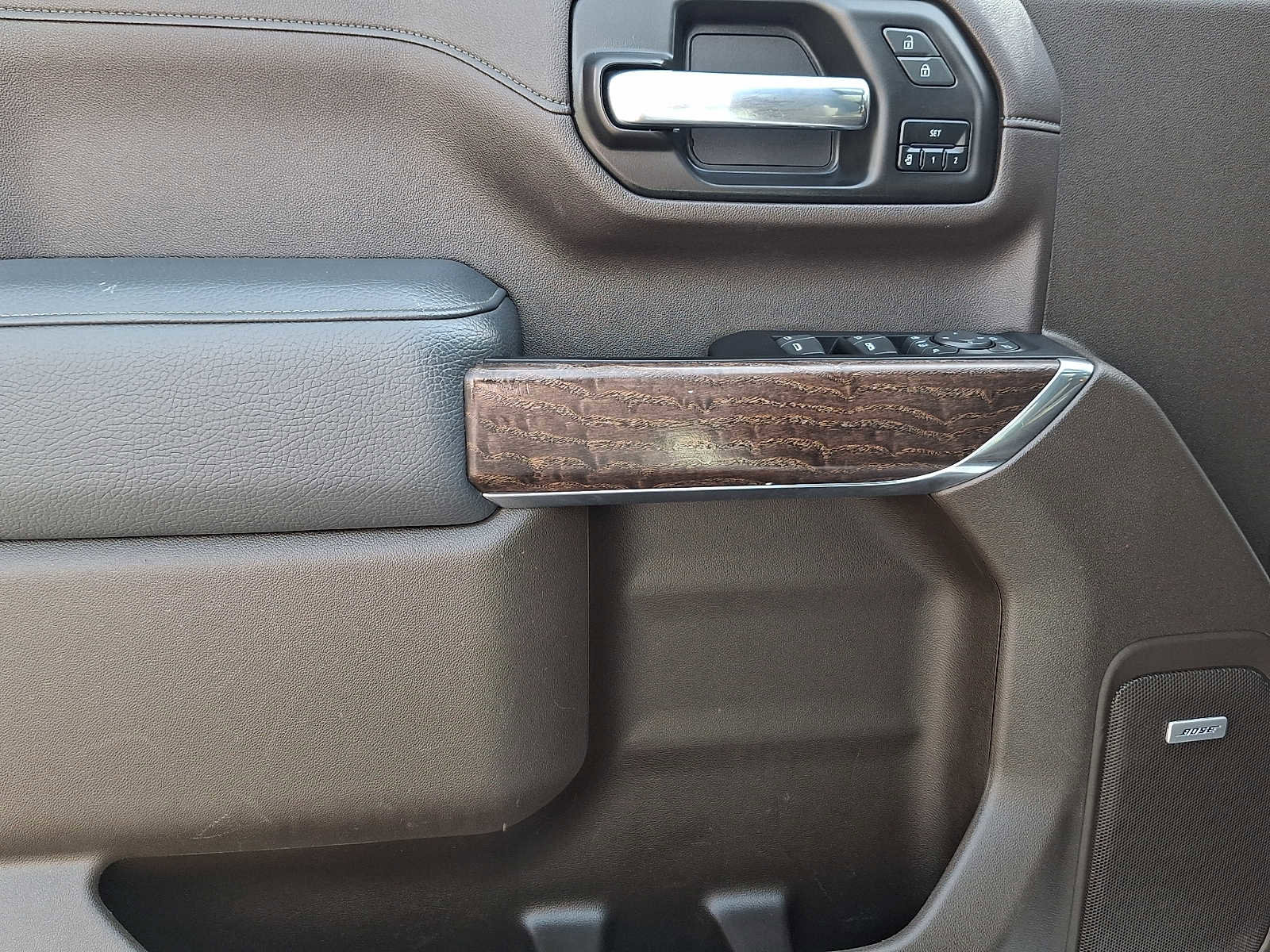 Used 2023 GMC Sierra 2500 Denali w/ Denali Ultimate Package image 15