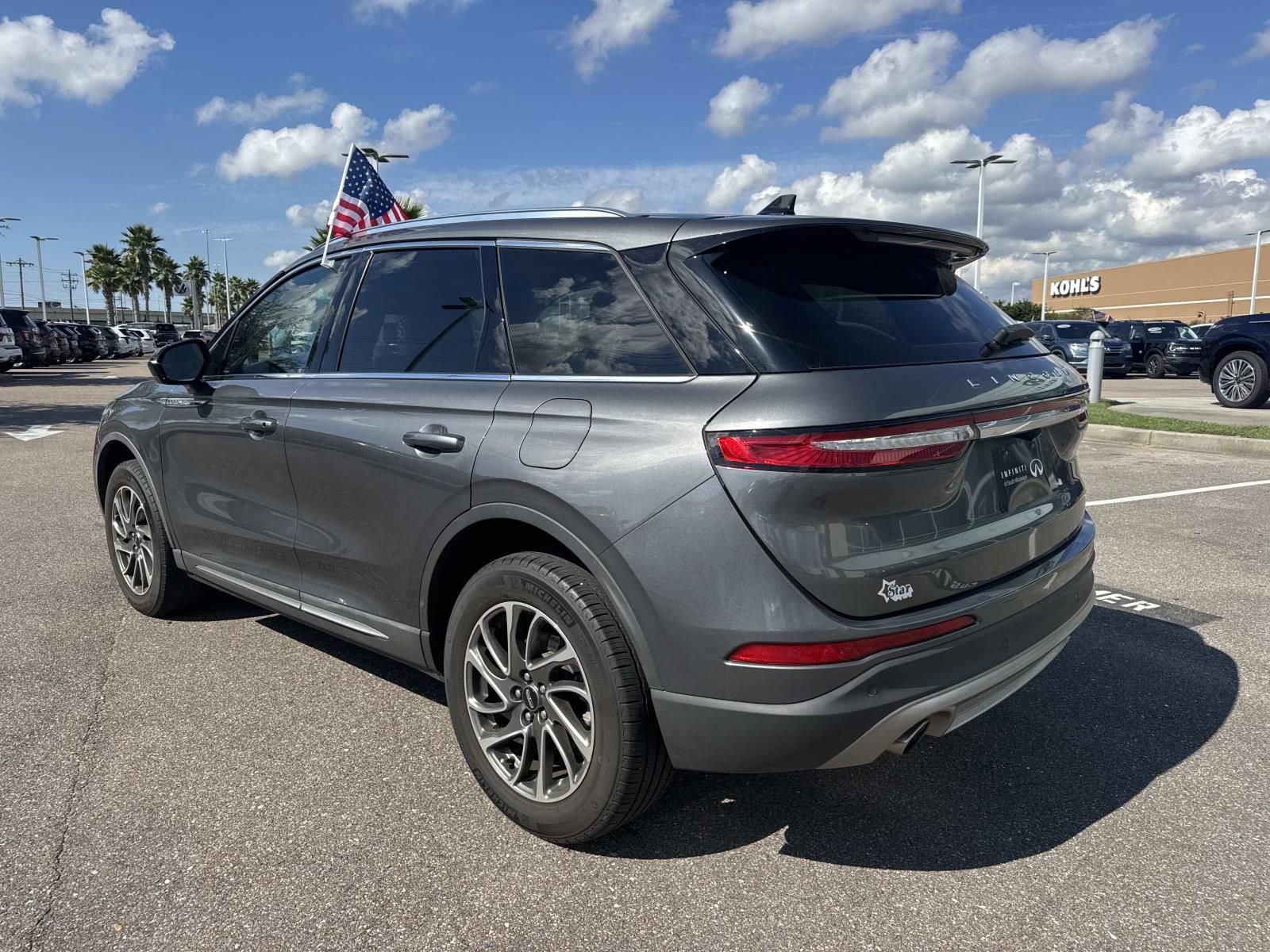 Used 2022 Lincoln Corsair FWD image 7