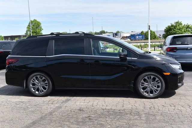 New 2026 Honda Odyssey Touring image 5