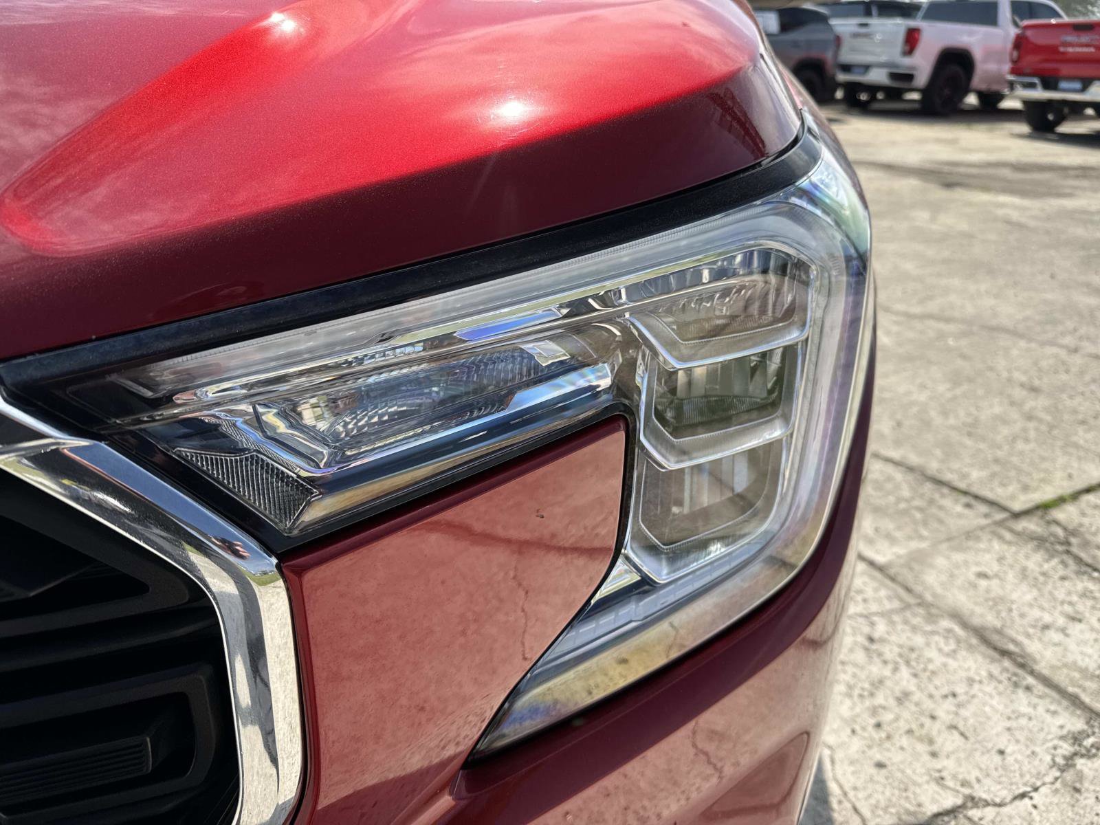 Used 2022 GMC Terrain SLE w/ Driver Convenience Package image 10