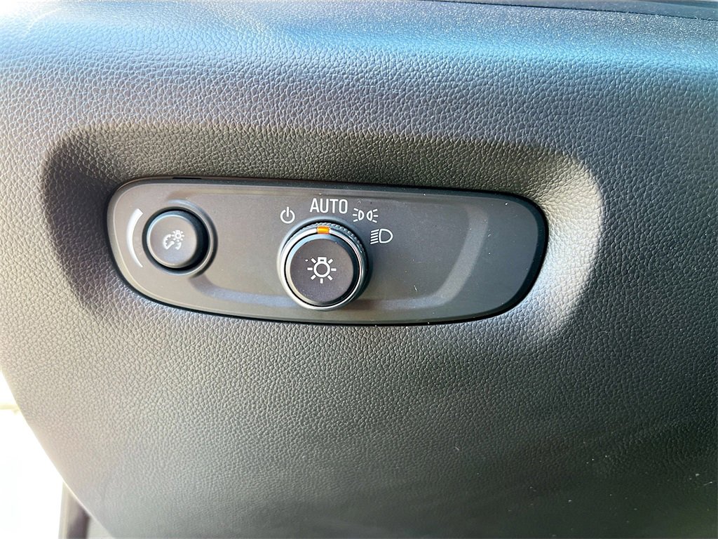 Used 2023 Chevrolet Traverse High Country image 10