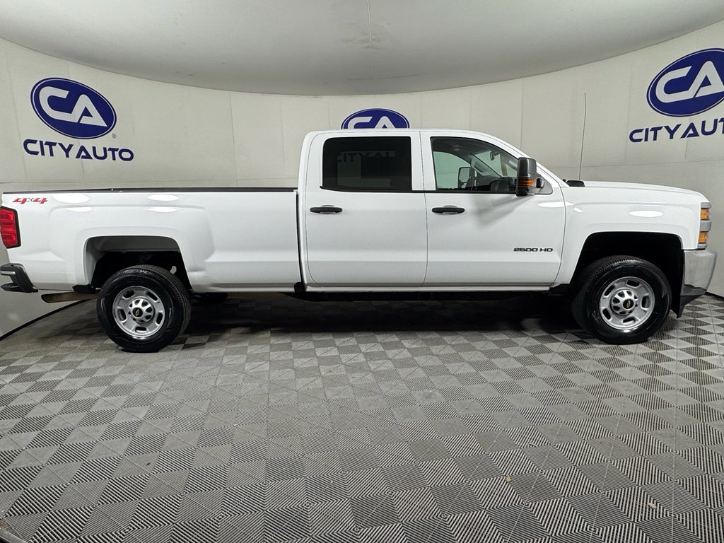 Used 2019 Chevrolet Silverado 2500 W/T AWD/4WD image 2
