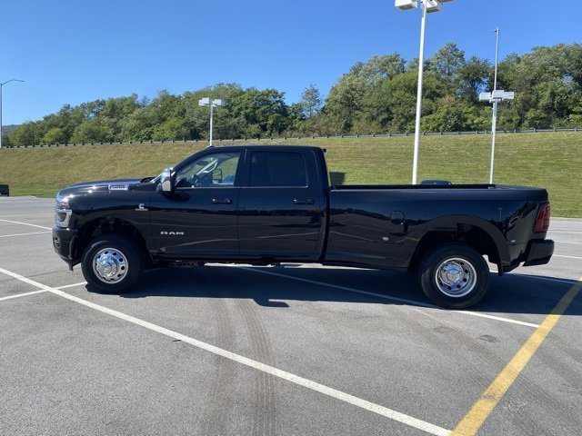 New 2026 RAM 3500 Laramie w/ Max Tow Package image 4