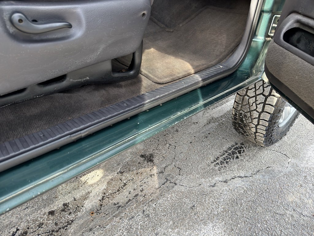 Used 2001 Dodge Ram 2500 Truck ST image 28