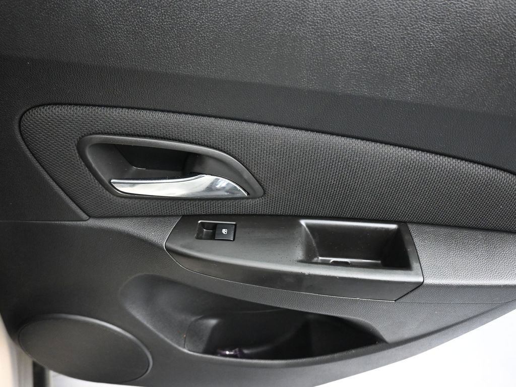 Used 2012 Chevrolet Cruze LT image 30