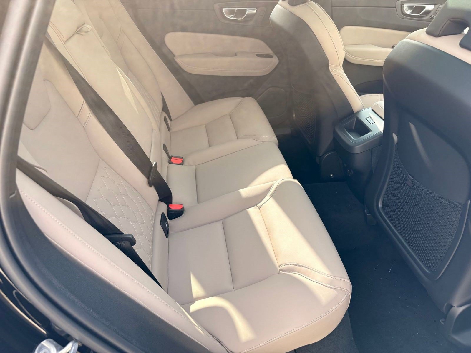 Used 2026 Volvo XC60 B5 Plus w/ Climate Package AWD/4WD image 25