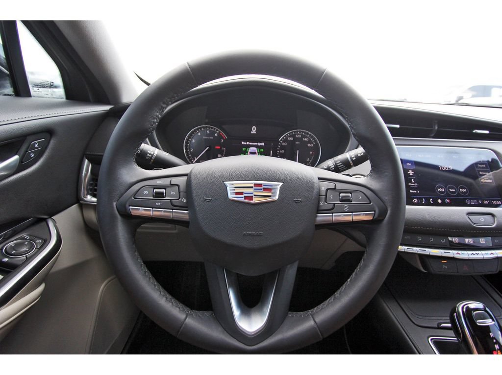 Certified 2023 Cadillac XT4 Luxury FWD image 14
