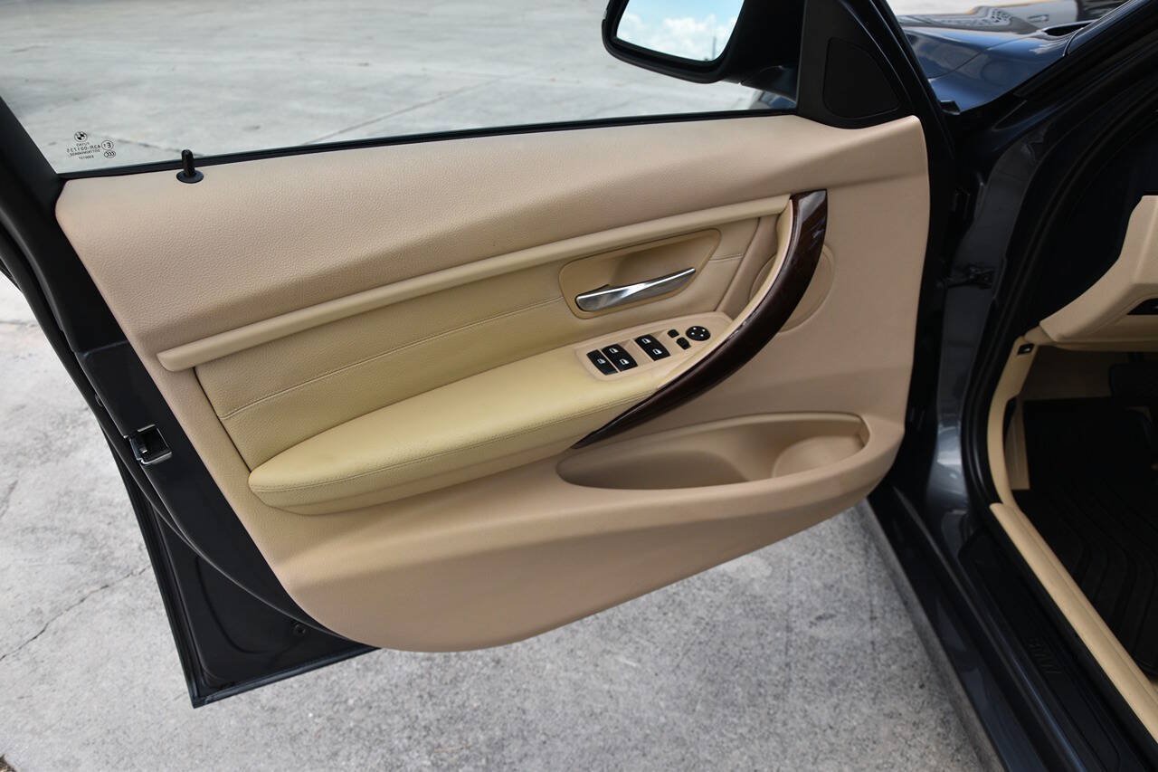 Used 2014 BMW 328i Sedan RWD image 10