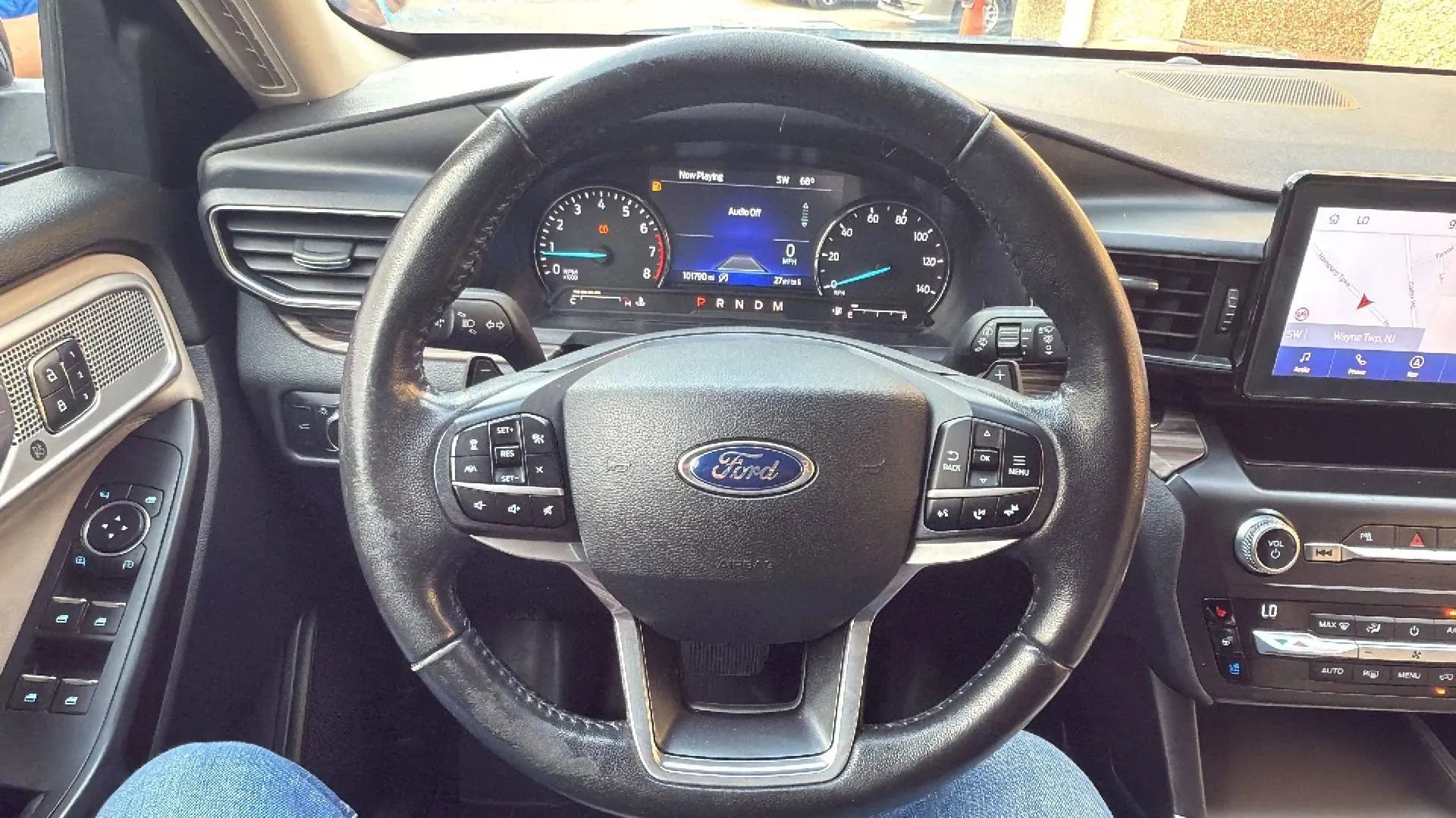 Used 2020 Ford Explorer Limited image 11