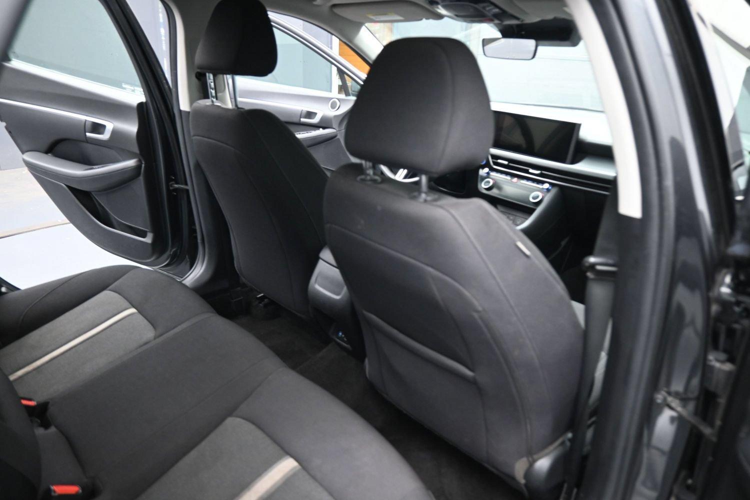 Used 2025 Hyundai Sonata SEL FWD image 14