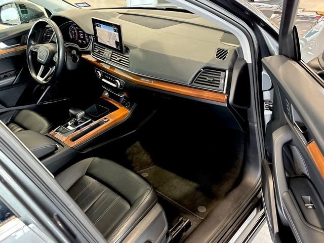 Used 2022 Audi Q5 2.0T Premium Plus w/ Premium Plus Package AWD/4WD image 22