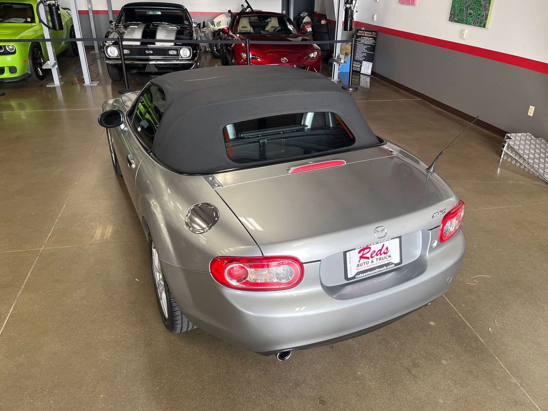 Used 2011 MAZDA MX-5 Miata Sport image 35