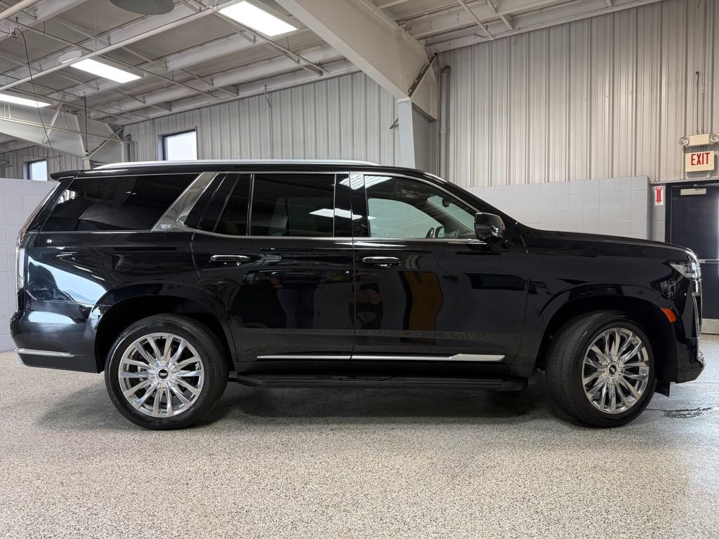 Used 2023 Cadillac Escalade Premium Luxury AWD/4WD image 7