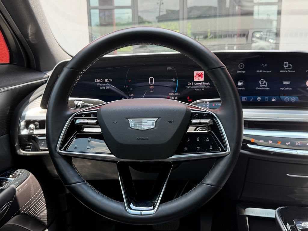 Used 2024 Cadillac Lyriq Luxury AWD/4WD image 15