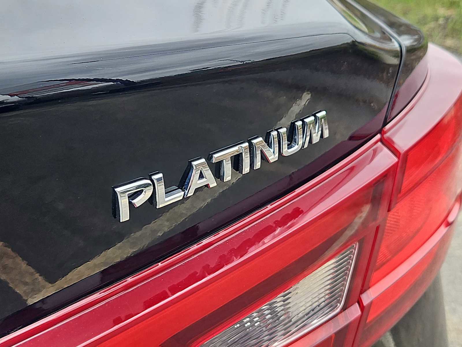 Used 2016 Nissan Maxima Platinum FWD image 11
