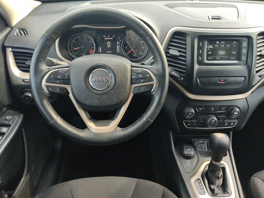 Used 2015 Jeep Cherokee Latitude w/ Cold Weather Group AWD/4WD image 22