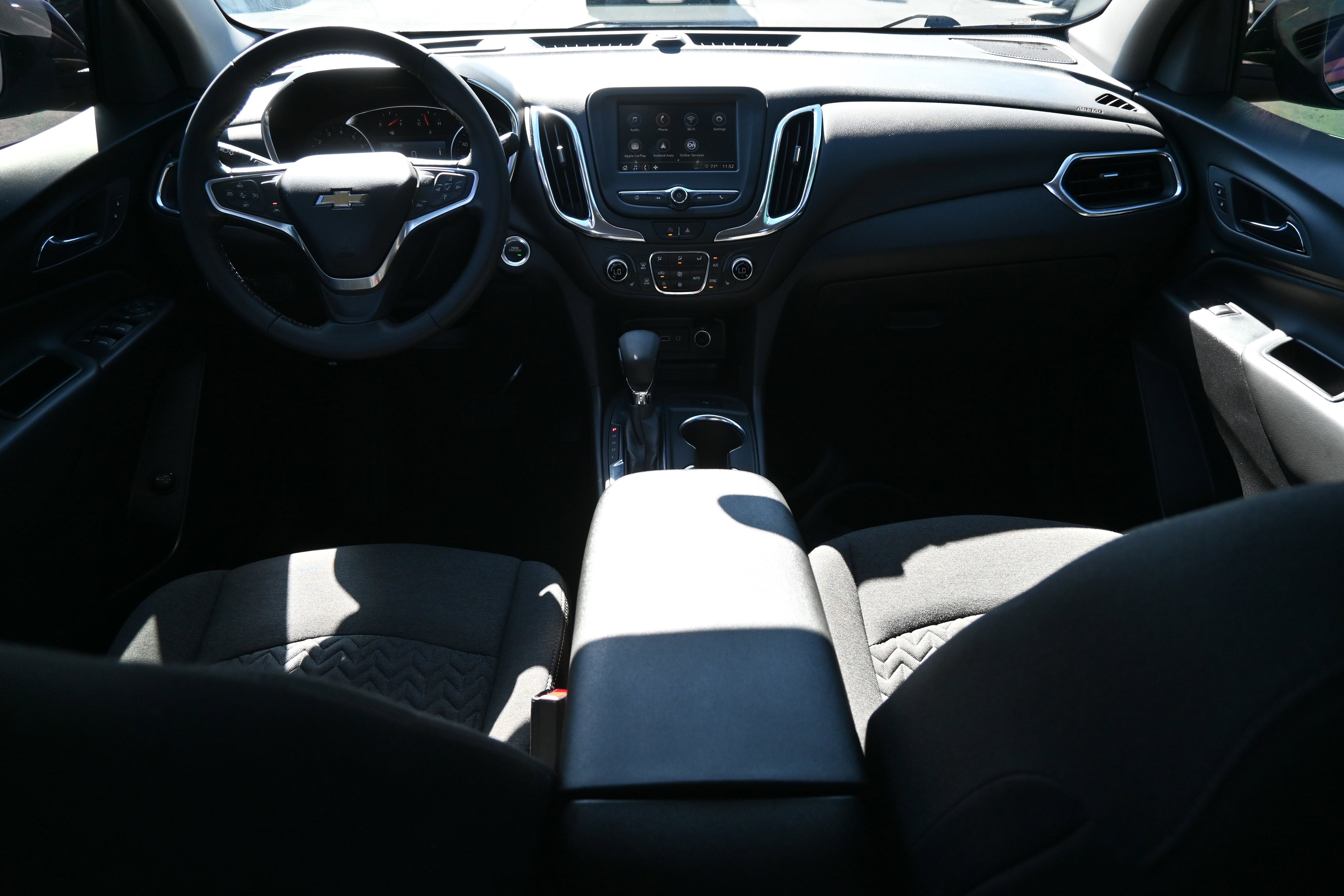 Used 2022 Chevrolet Equinox LT image 3