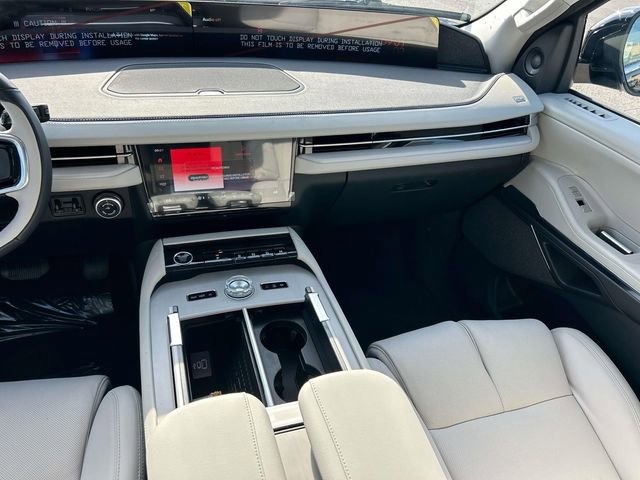 New 2026 Lincoln Navigator Reserve AWD/4WD image 15
