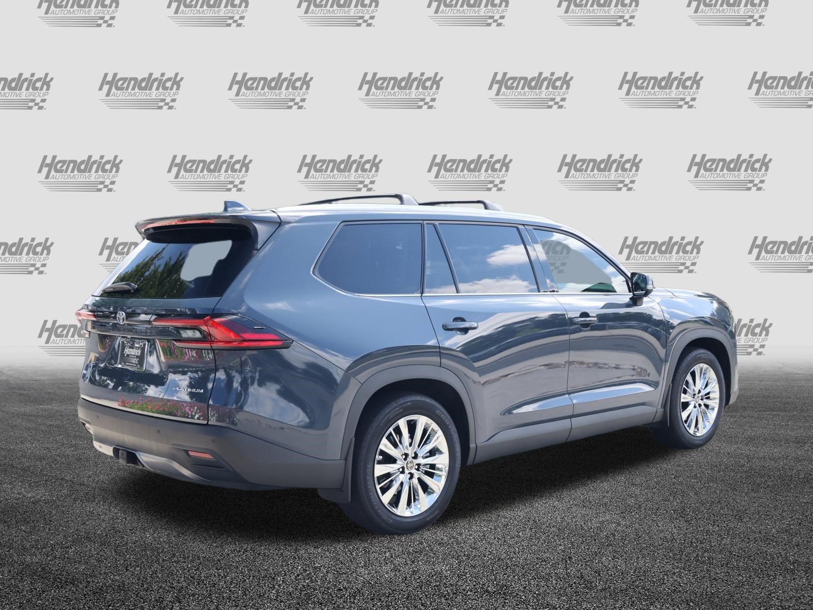 Used 2025 Toyota Grand Highlander AWD image 9