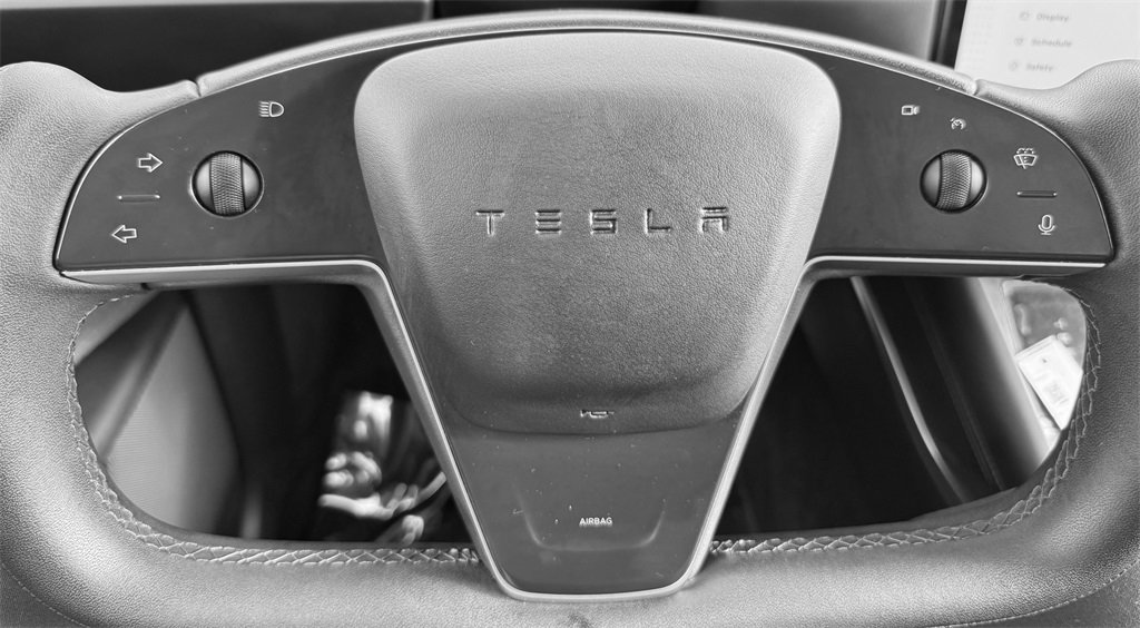 Used 2022 Tesla Model X image 17